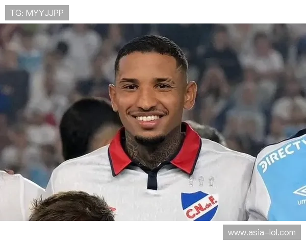 足球场上英勇球星遭枪杀悲剧背后的真相与启示